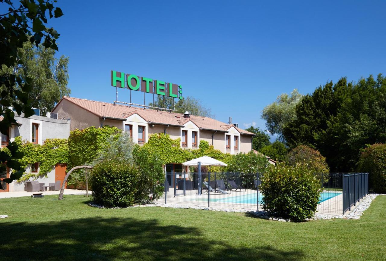 Logis Des Trois Massifs Hotel