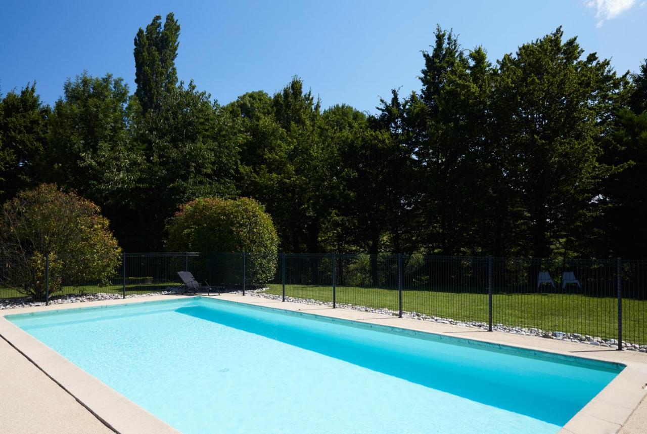 Logis Des Trois Massifs Hotel