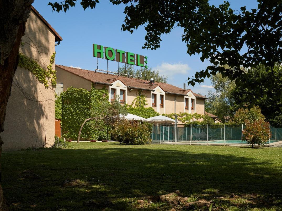 Logis Des Trois Massifs Hotel 3*