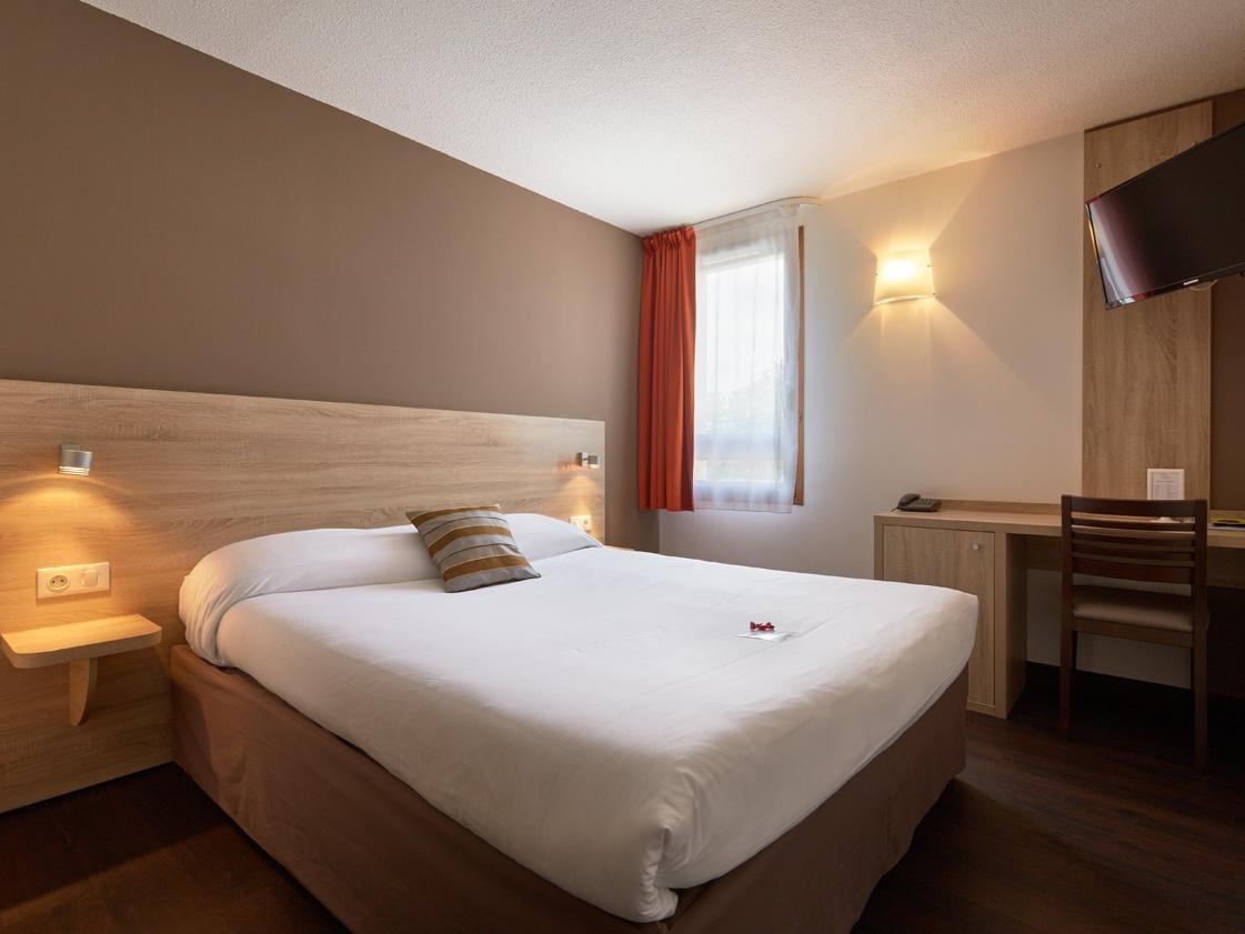 Logis Des Trois Massifs Hotel
