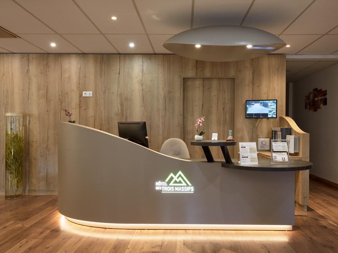 Logis Des Trois Massifs Hotel Claix (Isere)