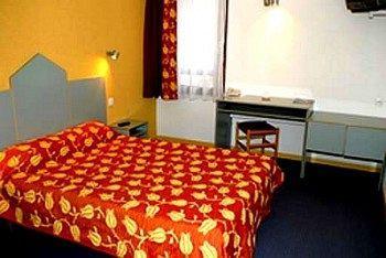 Logis Des Trois Massifs Hotel