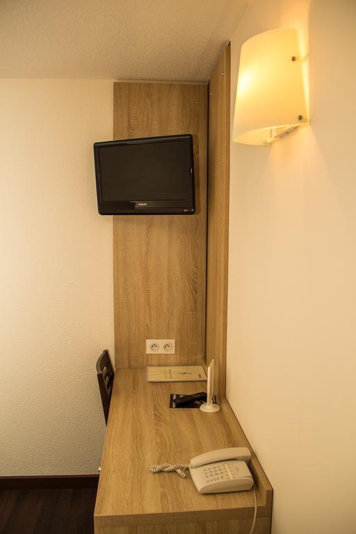 Hotel Logis Des Trois Massifs Claix (Isere)
