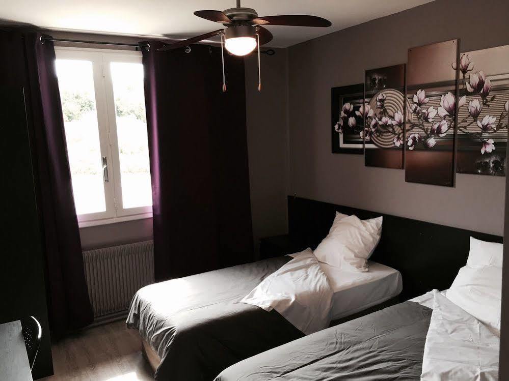 Logis Des Trois Massifs Hotel 3*